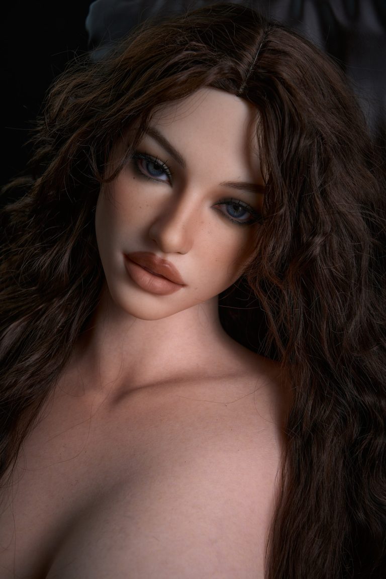 Erovenus-Cecilia-10.jpg
